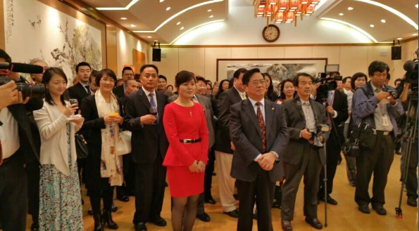 瀚海智业集团董事长王汉光携夫人参加中华人民共和国驻旧金山总领馆
